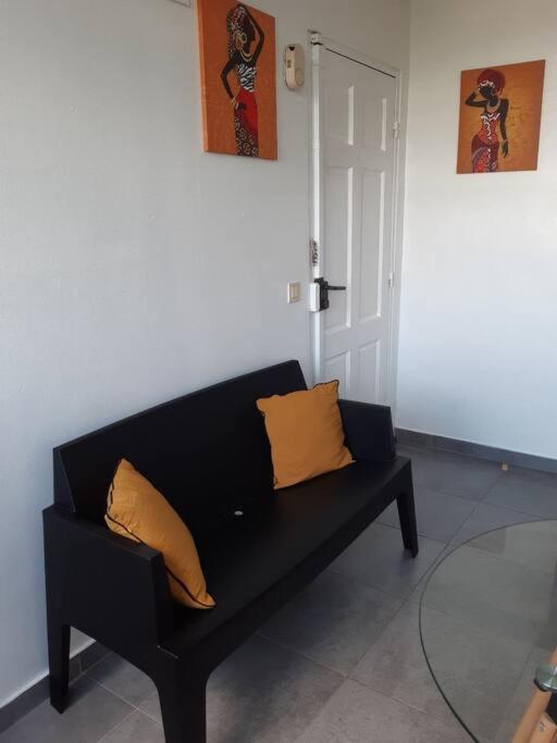 Grand Studio Climatise Avec Haut Debit Et Tv Tnt Fort-de-France Exterior foto